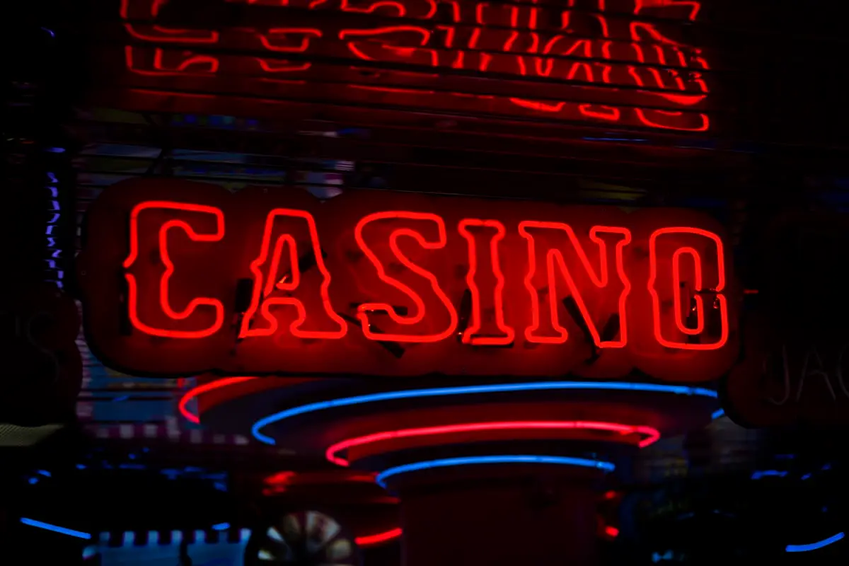 Hotelski gost v casino okolju